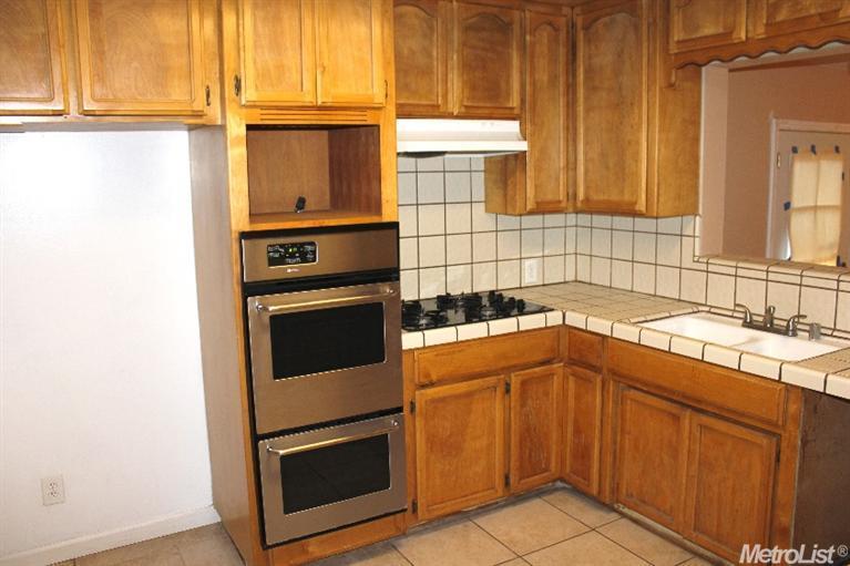 419 N Emerald Ave, Modesto, CA 95351 photo 3