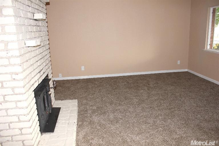 419 N Emerald Ave, Modesto, CA 95351 photo 4