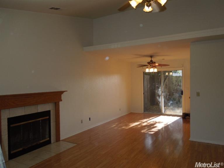 1725 Cashmere Dr, Modesto, CA 95355 photo 2