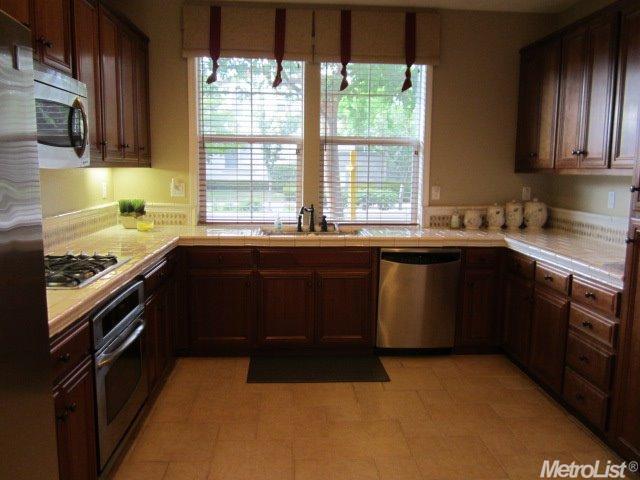 2247 Cedrus Dr, Tracy, CA 95376 photo 4