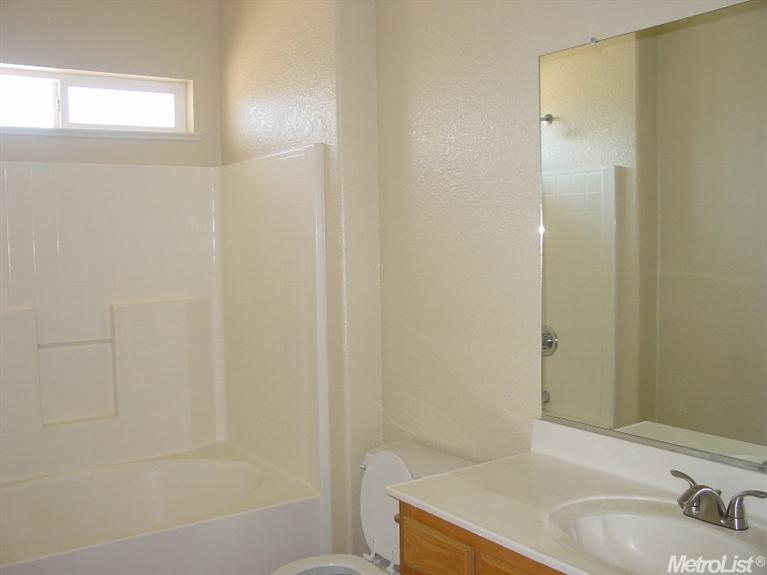 815 Seventh St, Ripon, CA 95366 photo 10