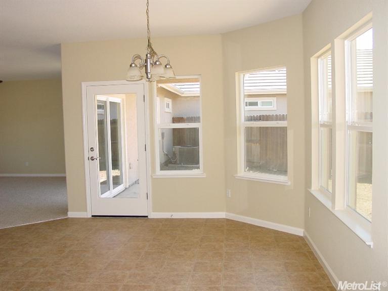 815 Seventh St, Ripon, CA 95366 photo 3