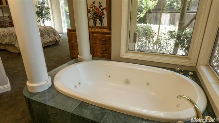 1562 Rialto Ln, Davis, CA 95618 photo 12