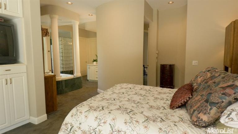 1562 Rialto Ln, Davis, CA 95618 photo 11