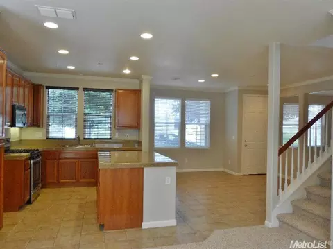821 Courtyards Loop, Lincoln, CA 95648 photo 9