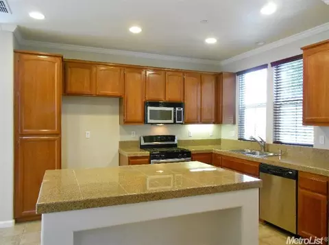 821 Courtyards Loop, Lincoln, CA 95648 photo 8