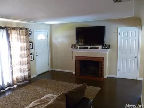 1317 Collier Ave, Modesto, CA 95350 photo 2