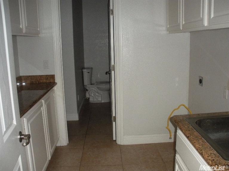 1261 Burman, Turlock, CA 95382 photo 10