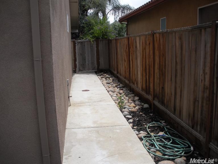 1261 Burman, Turlock, CA 95382 photo 24