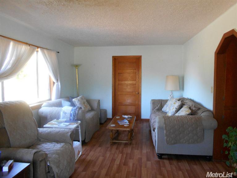 710 6th, Wheatland, CA 95692 photo 2