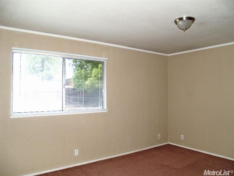 667 Ward Way, Manteca, CA 95336 photo 6