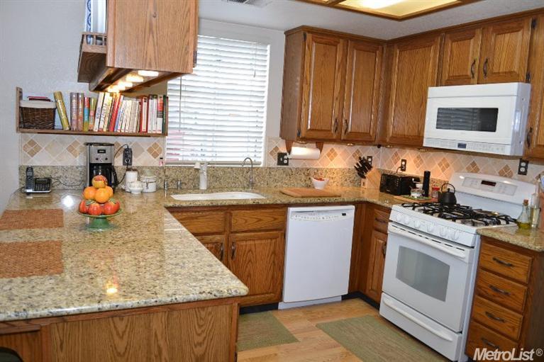 1162 W Springer Dr, Turlock, CA 95382 photo 4