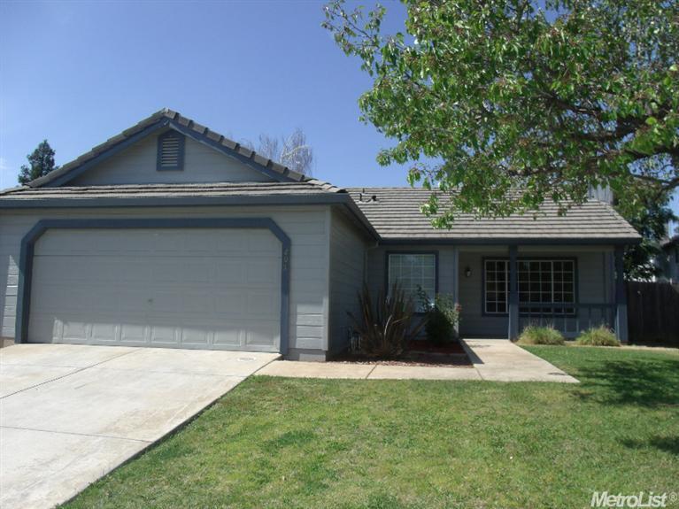 207 Cinnamon Dr, Galt, CA 95632 photo 1