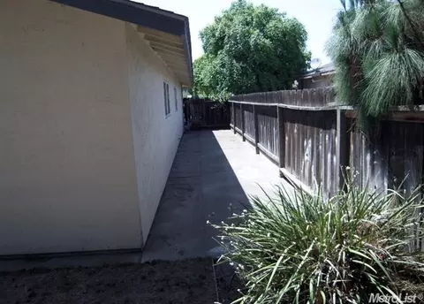 656 Carson Ave, Manteca, CA 95337 photo 11