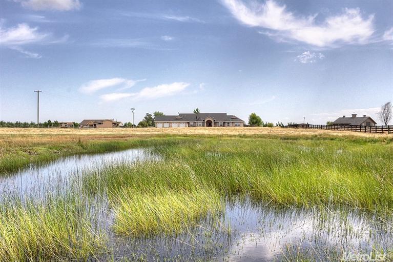 28500 Carter Rd, Escalon, CA 95320 photo 2