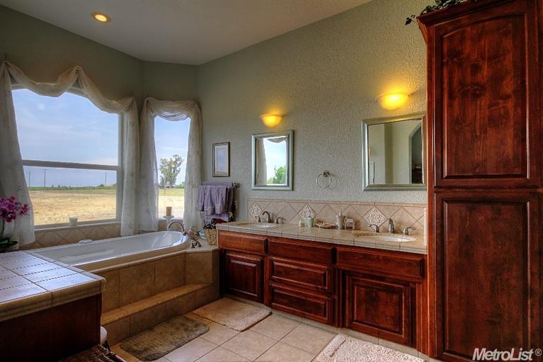 28500 Carter Rd, Escalon, CA 95320 photo 13