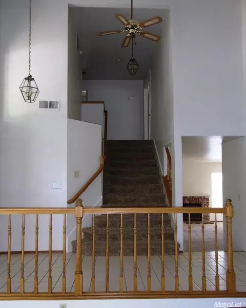3813 Sharpsburg Dr, Modesto, CA 95357 photo 4