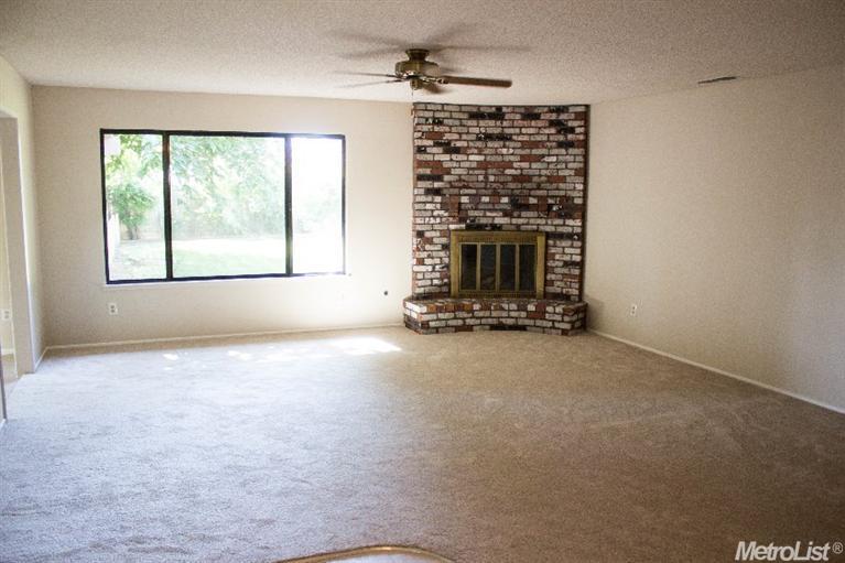 151 Brodiewest Ct, Galt, CA 95632 photo 4