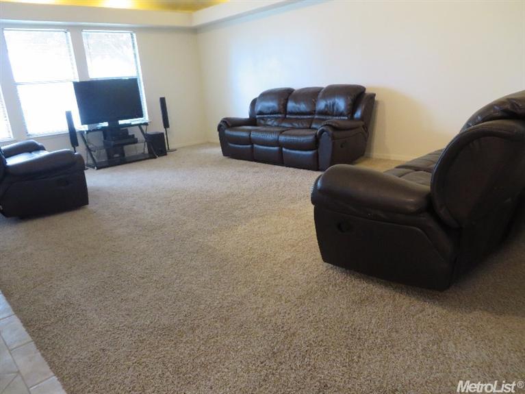 917 Arambel Dr, Patterson, CA 95363 photo 2
