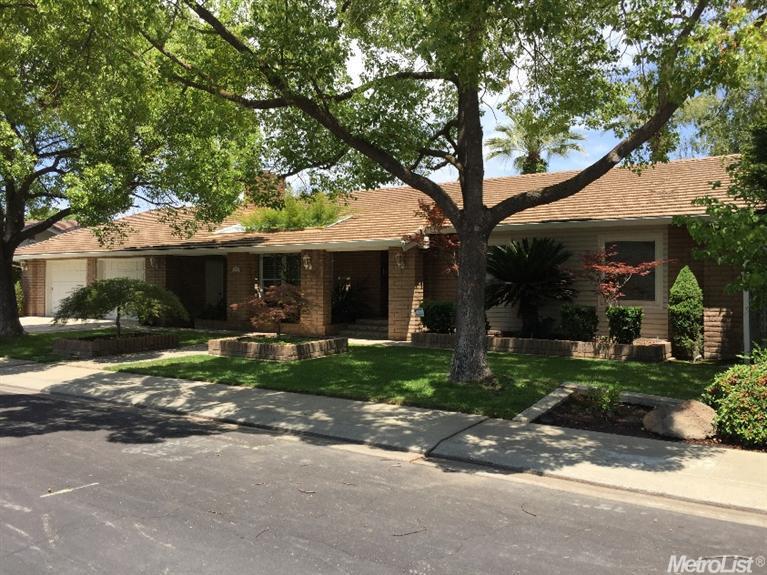 405 Hamden Ln, Modesto, CA 95350 photo 2
