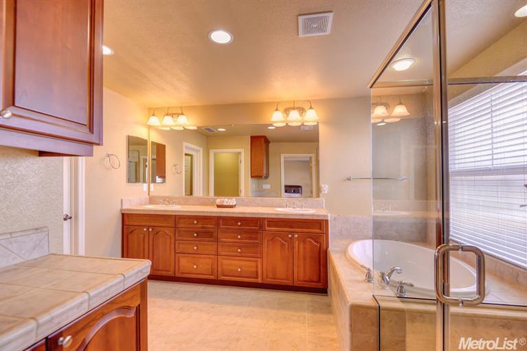 683 Lefevre Dr, Folsom, CA 95630 photo 21