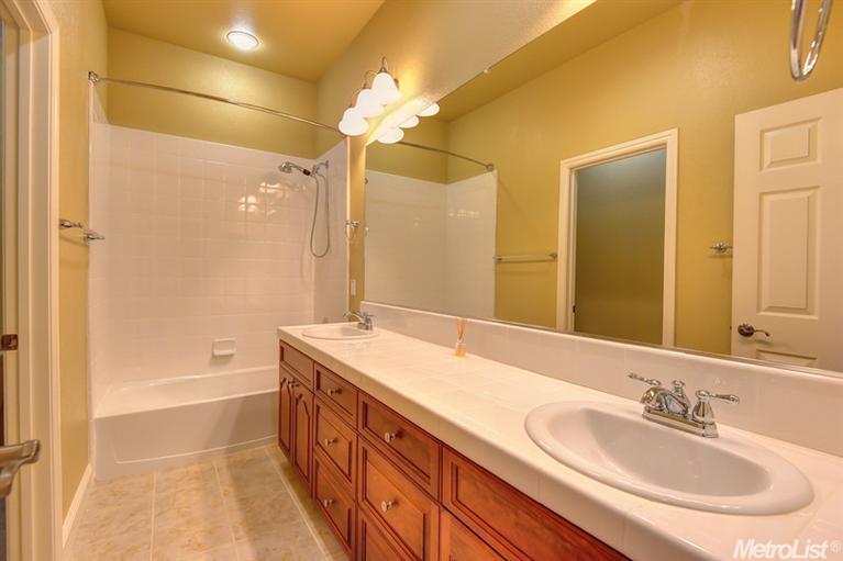 683 Lefevre Dr, Folsom, CA 95630 photo 17