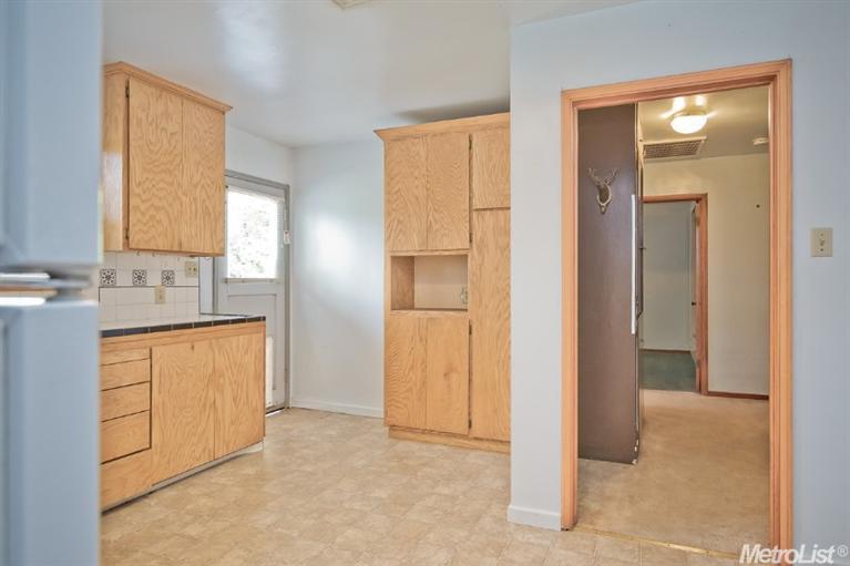 1613 Wolf Ave, Modesto, CA 95358 photo 9