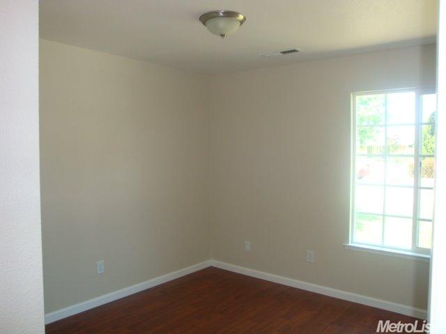 1016 Mathia Dr, Modesto, CA 95351 photo 10