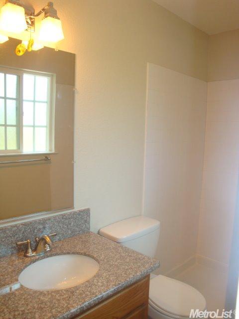 1016 Mathia Dr, Modesto, CA 95351 photo 14