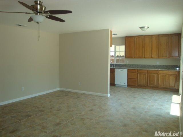 1016 Mathia Dr, Modesto, CA 95351 photo 6