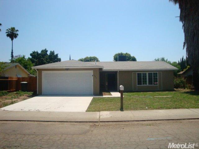 1016 Mathia Dr, Modesto, CA 95351 photo 1