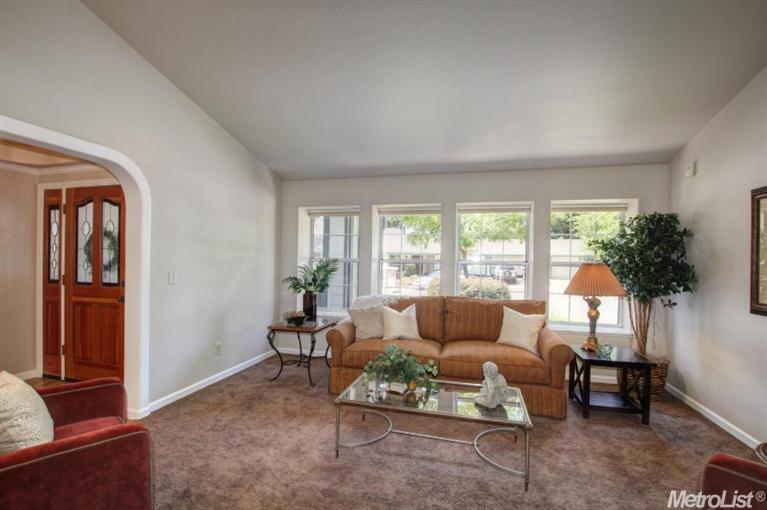 3830 Hillgrove Way, Carmichael, CA 95608 photo 4