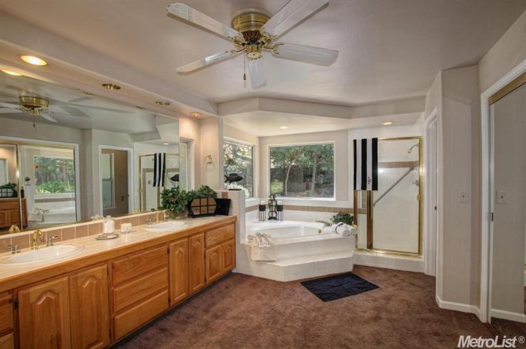 3830 Hillgrove Way, Carmichael, CA 95608 photo 18