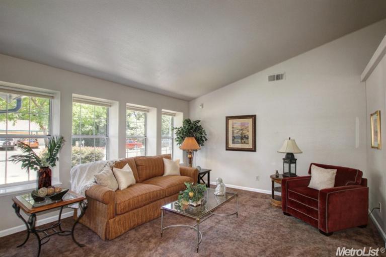 3830 Hillgrove Way, Carmichael, CA 95608 photo 6