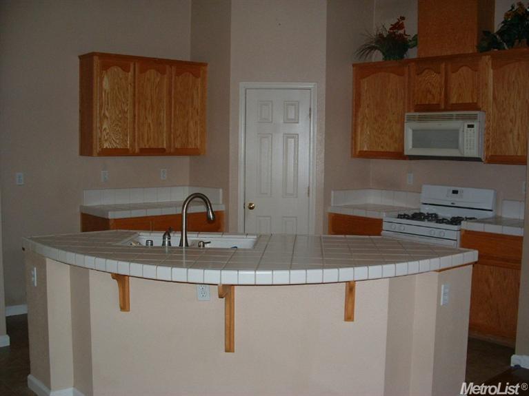 3803 Waynesboro Dr, Ceres, CA 95307 photo 5
