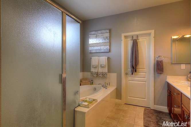 3700 Banyan Tree Ct, Modesto, CA 95355 photo 16