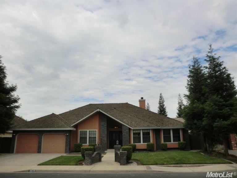 3913 St Nicholas Dr, Modesto, CA 95356 photo 2
