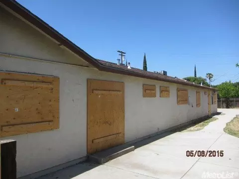 1621 Robertson Rd, Modesto, CA 95351 photo 2
