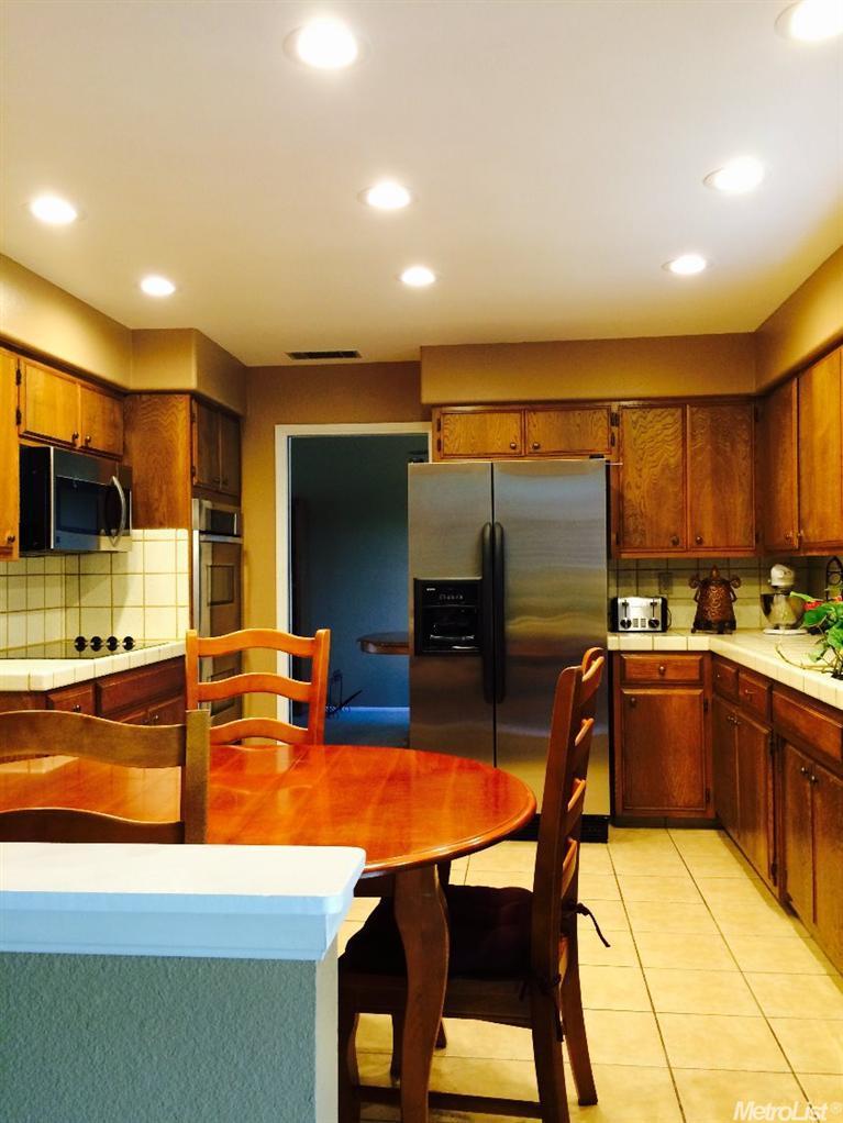 1244 Sprague St, Manteca, CA 95336 photo 3