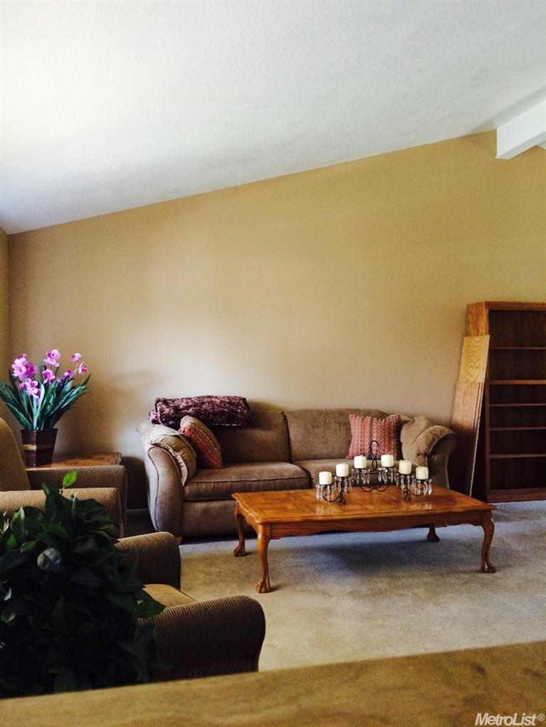 1244 Sprague St, Manteca, CA 95336 photo 4