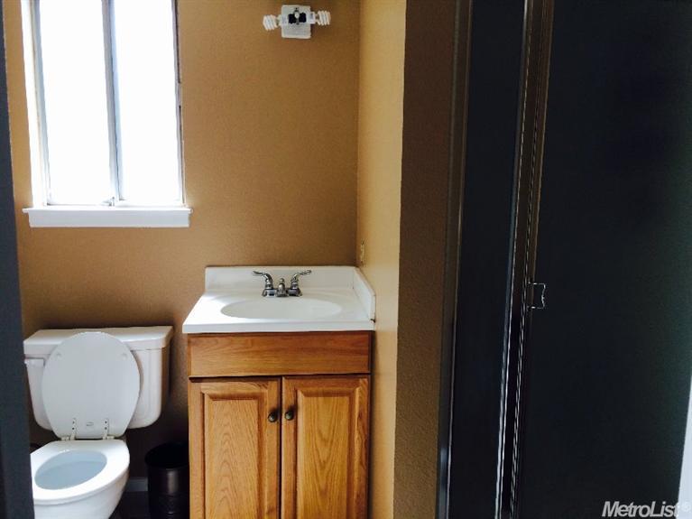 1244 Sprague St, Manteca, CA 95336 photo 8