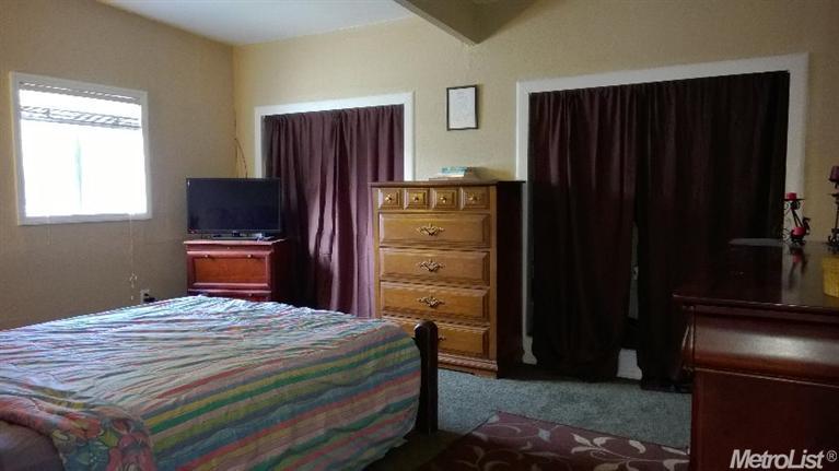 2039 Lance St, Modesto, CA 95354 photo 9
