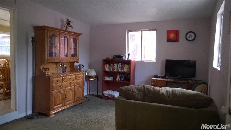 2039 Lance St, Modesto, CA 95354 photo 5