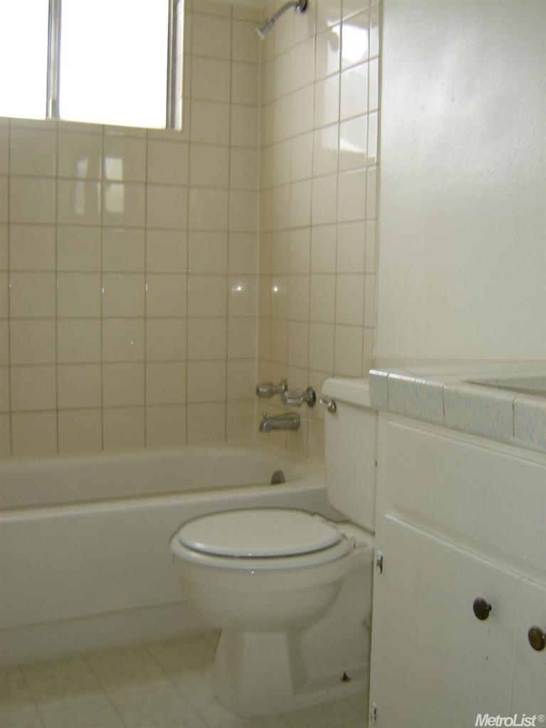 1704 Chapala Way, Modesto, CA 95355 photo 7