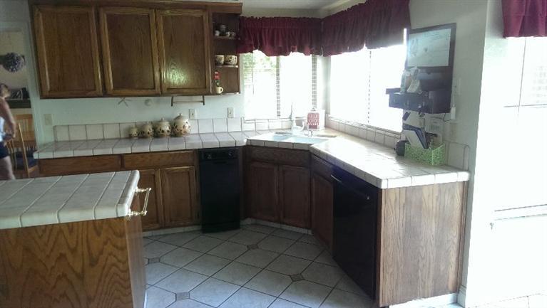 1655 Ellis Ln, Manteca, CA 95337 photo 2