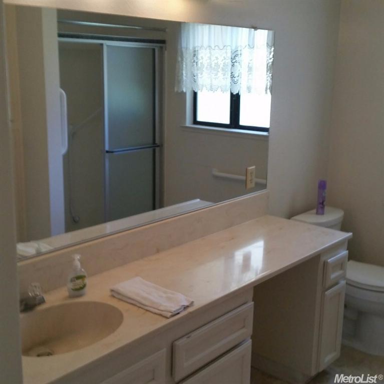 225 S Wilma Ave, Ripon, CA 95366 photo 7