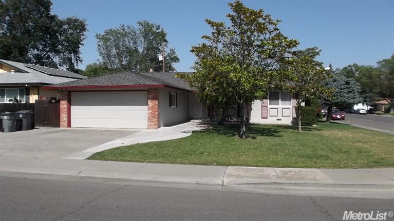1300 Whittier Dr, Davis, CA 95618 photo 1
