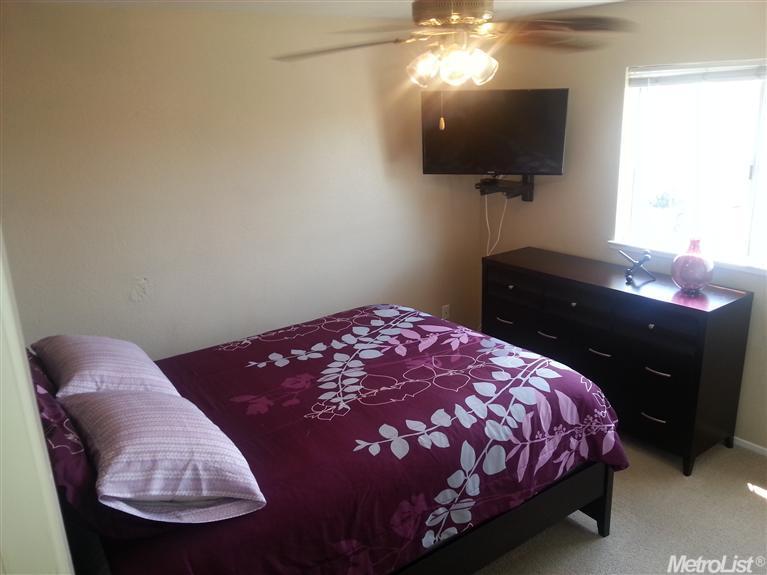 310 Gail, Lathrop, CA 95330 photo 4