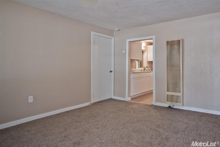819 Kerr Ave, Modesto, CA 95354 photo 2