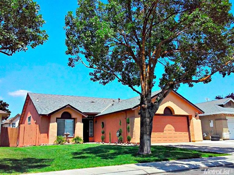 1313 Beringer, Modesto, CA 95358 photo 2